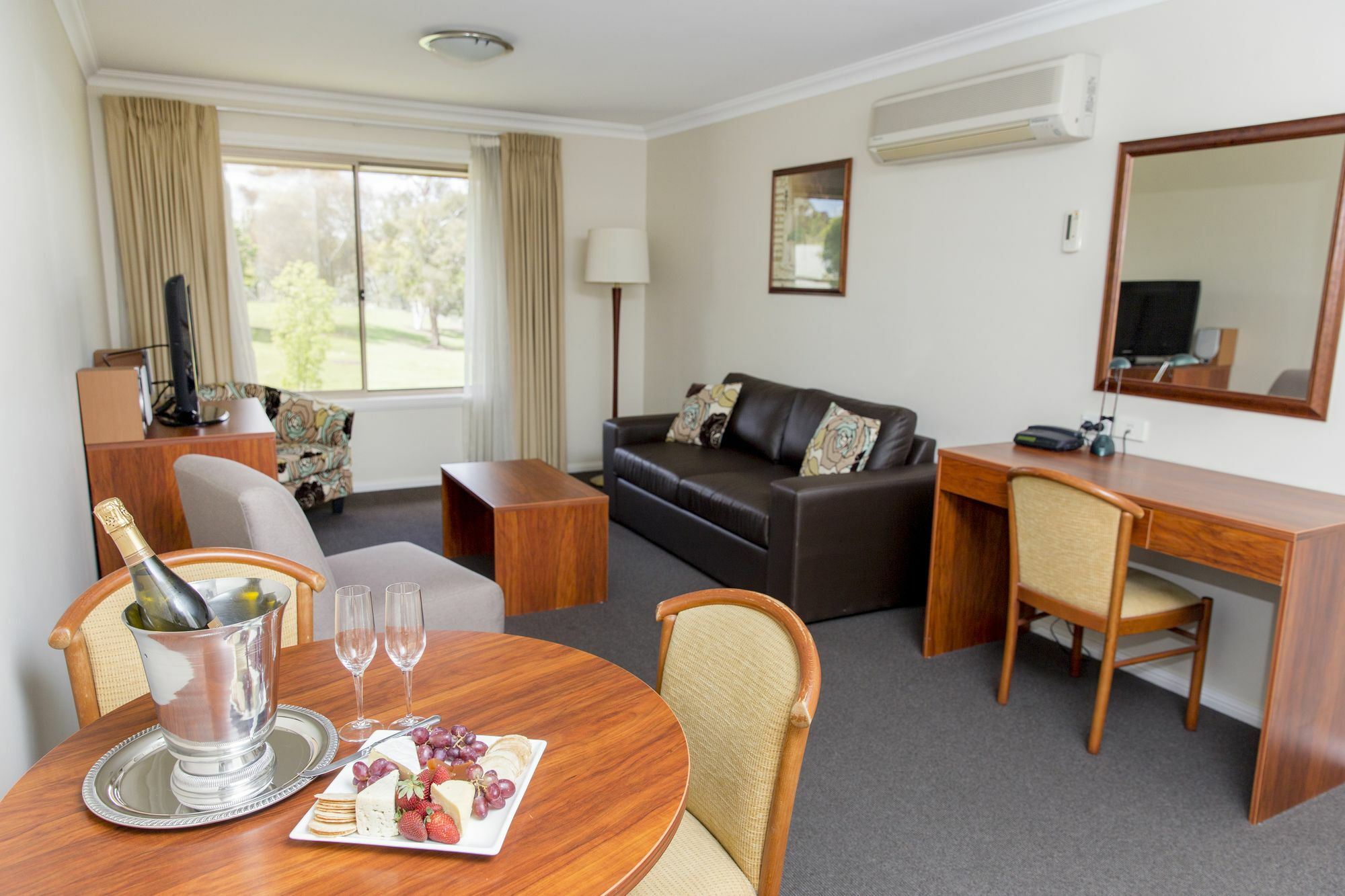 Charlotte Apartments Bathurst Exteriér fotografie
